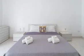 Apartment 'La Residenza Di Adamo' with Balcony, Wi-Fi and Air Conditioning - Image 3