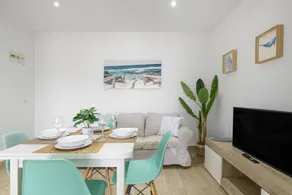Flat with terrace - Image 3