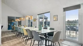 Ferienhaus mit privatem Pool und Garten - Image 4