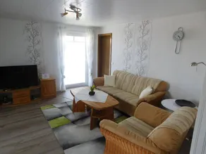 Holiday apartment with garden, terrace & BBQ - Image 2