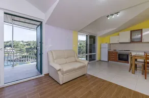 Apartamento vacacional con barbacoa y terraza | Vistas al mar - Image 3