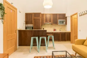 Flat | Close to Puerta de la Macarena - Image 4