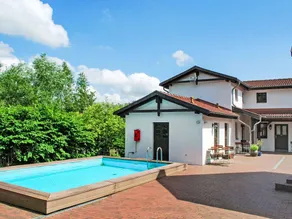 Apartment with terrace, barbecue & pool - Image 5