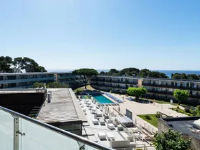 Apartment mit Pool - Image 3