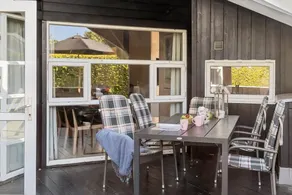 Children-friendly holiday home with sauna, barbecue & terrace | Dogs allowed - Image 2