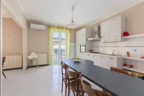 Holiday apartment with terrace - Image 4
