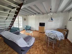 Holiday home with garden, terrace & barbeque | Beach nearby - Image 2