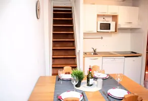 Apartment mit Pool - Image 3