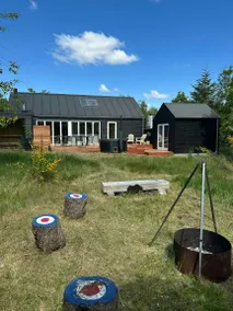 Family-friendly house with sauna, barbecue & garden | Suitable for remote work - Image 2