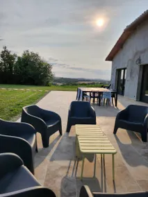 Gîte Les Hauts d’En Perrin mit beheiztem Pool und Bergblick - Image 3
