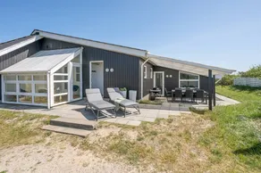 House with sauna, terrace & hot tub - Image 2