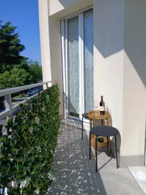 Agréable appartement de vacances avec terrasse | Vue ville - Image 4