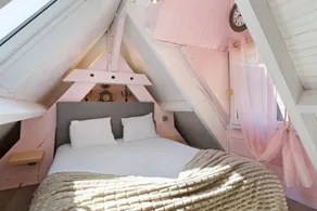 Bed and Breakfast 'Annexe' with Shared Pool, Wi-Fi and Air Conditioning - Image 3