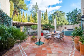 Holiday home with terrace - Image 5
