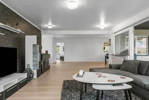 Holiday home with terrace - Image 3