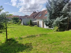 Apartment with terrace - Image 2