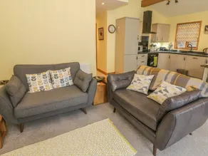 Fully equipped lovely cottage with garden - Image 4