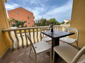 Apartment with BBQ, pool & terrace - Image 5
