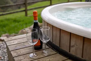 Cottage avec barbecue, jardin et jacuzzi - Image 4