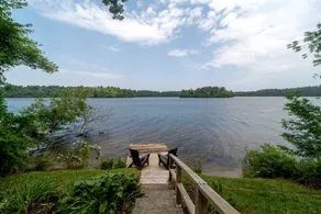 Charming Cabin Near Plymouth Rock, Massachusetts - Image 5