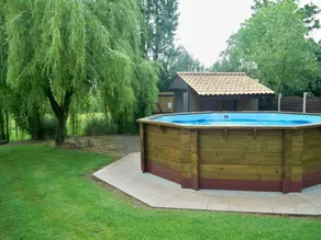 Cottage with garden, BBQ & private pool - Image 3