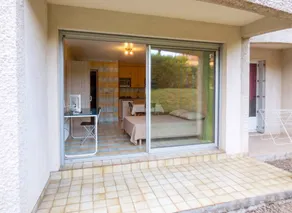 Studio with terrace | City view - Image 5