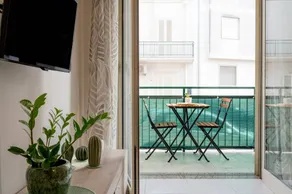 Flat with terrace - Image 4