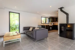 Casa con jardín y terraza - Image 4