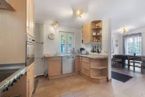 House with terrace & BBQ - Image 4