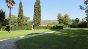 Hébergement avec piscine, barbecue et jardin | Vue panoramique - Image 5