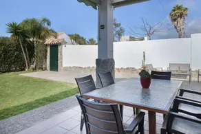 House with BBQ, fast internet & private pool | Garden view - Image 4