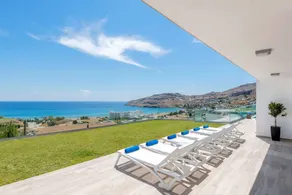 Villa con giardino, piscina privata e terrazza | Vista sull'acqua - Image 5
