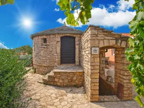 Ferienhaus mit Terrasse, Grill und privatem Pool - Image 2