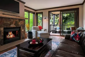 Maison avec jacuzzi et piscine chauffée - Image 3