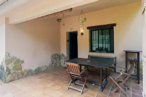 Holiday home with garden, barbecue & pool | Mountain view - Image 2