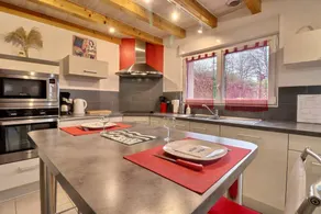 Gite with terrace & garden - Image 4