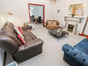 Cottage with garden - Image 3