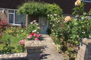 Holiday home with garden - Image 3
