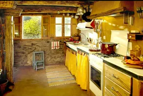 Child-friendly holiday home with terrace, pool & garden | Pets allowed - Image 5