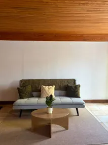 Tolles Ferienhaus mit Terrasse | Perfekt für die Arbeit von Zuhause - Image 2