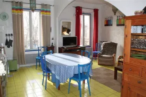 Welcoming House in Reillanne with Enclosed Garden - Image 2