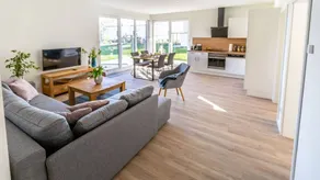 Apartment with garden & terrace | Lake view - Image 3