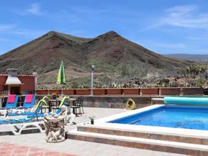 Fully equipped villa with pool | Close to the beach - Image 4