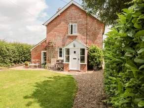 Cottage avec jardin - Image 2