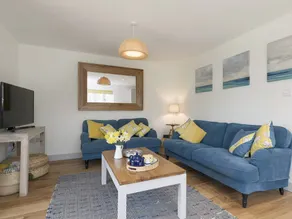 Family-oriented cottage with garden | River view | Pets allowed - Image 3