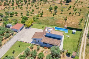 Fully equipped villa with terrace, private pool & BBQ - Image 3