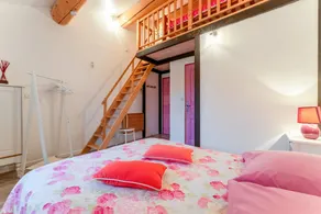 Bed & breakfast with pool, BBQ & terrace | Garden view - Image 3