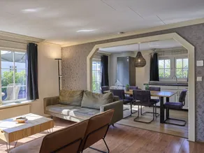 Fine bungalow with garden and wellness - Image 2
