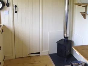 Beeches Shepherd Hut - Image 3