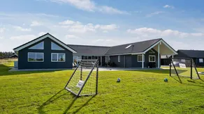 Child-friendly holiday home with terrace, hot tub & private pool | Pets allowed - Image 2